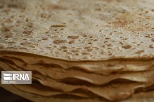 نان کامل میان بیمارستان‌های قم توزیع می‌شود