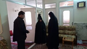 استاندار قم: خدمت به خانواده شهدا، وظیفه‌ای ملی و افتخاری بزرگ است