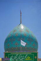 اهتزاز پرچم “من کنت مولاه فهذا علی مولاه” بر فراز آستان مقدس مسجد جمکران